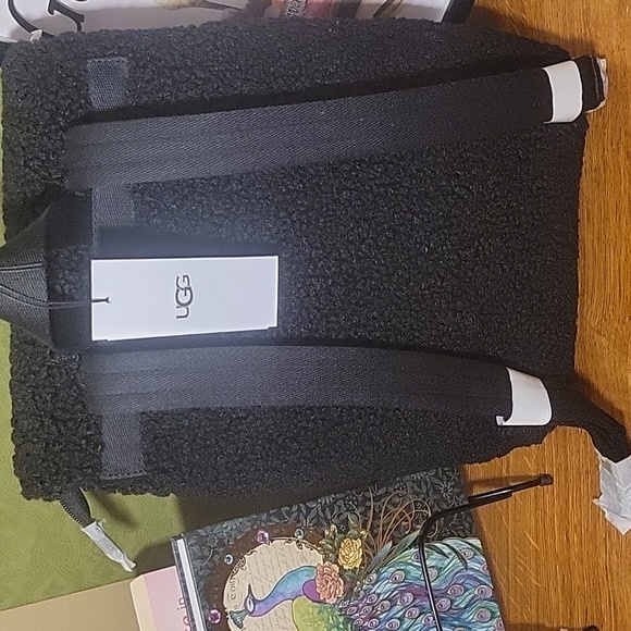 UGG Black Sherpa Inara Backpack - Picture 7 of 7